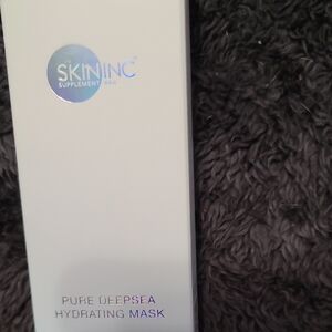 Skin Inc Pure Deepsea Hydrating Mask — White